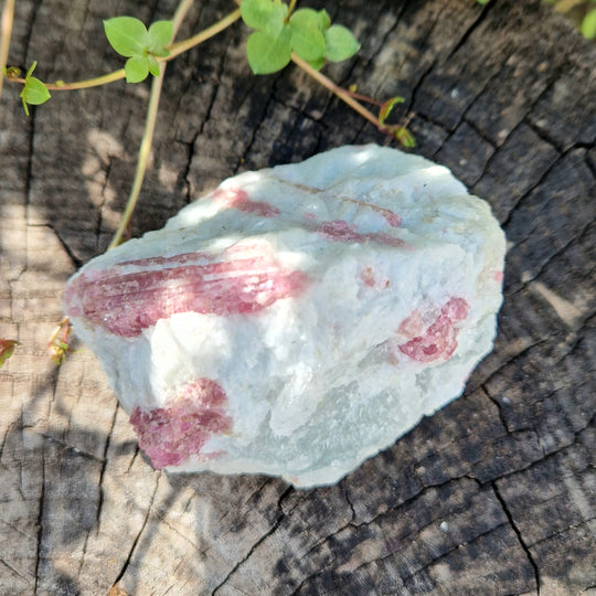 Akvamarin, kvarts och rosa turmalin, rå stenar