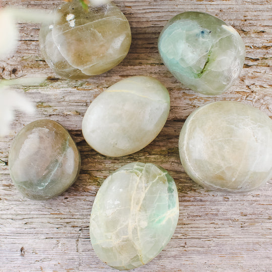 Grön Månsten, touchstone