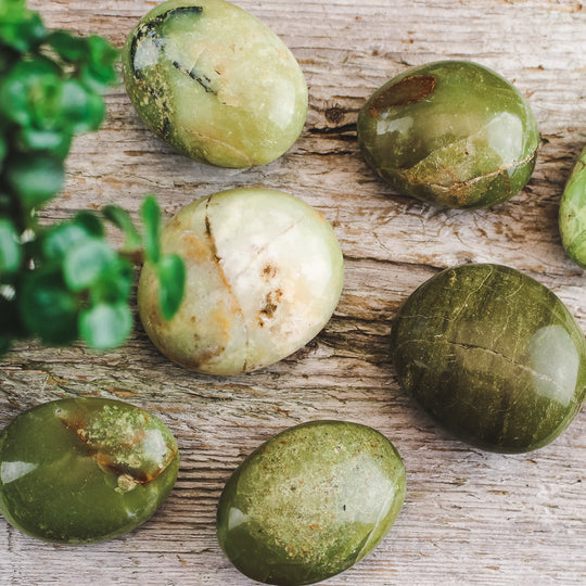 Grön Opal, touchstone